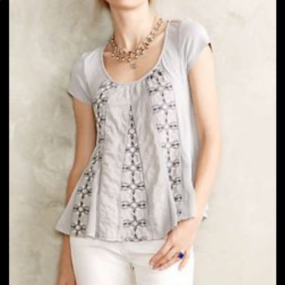 EUC Anthropologie Akemi + Kin Embroidered Noyo Tee